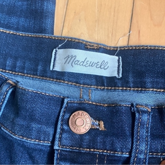 Madwell 9” High Rise Skinny Jeans | 29 - Picture 2 of 4